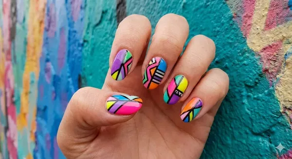 עיצוב ציפורניים 1